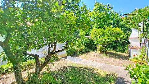 MORADIA T3 com garagem em Vila Nova da Barquinha.