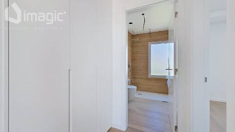 Moradia T4 nova com piscina e de Design moderno, em Mafra.