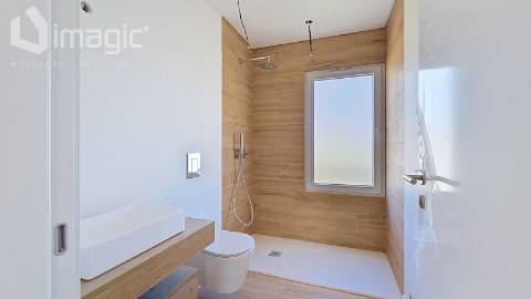 Moradia T4 nova com piscina e de Design moderno, em Mafra.