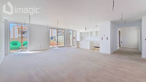 Moradia T4 nova com piscina e de Design moderno, em Mafra.