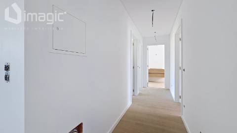 Moradia T4 nova com piscina e de Design moderno, em Mafra.