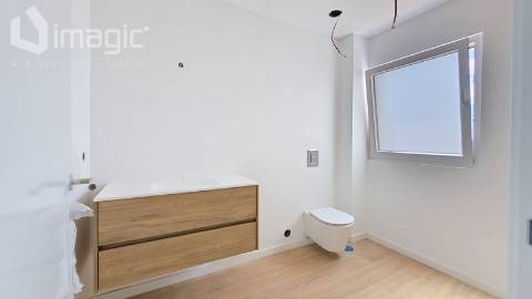 Moradia T4 nova com piscina e de Design moderno, em Mafra.