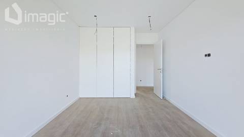 Moradia T4 nova com piscina e de Design moderno, em Mafra.