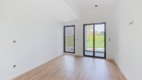 Moradia T3+1 Ericeira com piscina e jardim