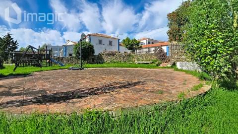 Moradia em Mafra inserida num terreno com 5,331m2.