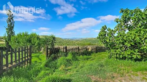 Moradia em Mafra inserida num terreno com 5,331m2.