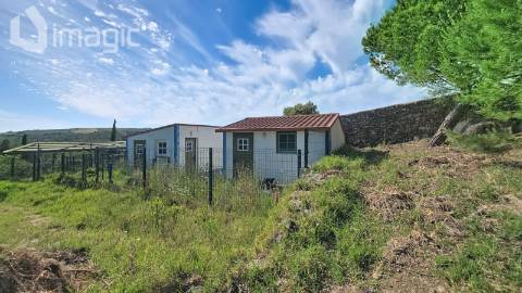 Moradia em Mafra inserida num terreno com 5,331m2.