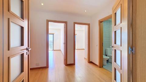 Apartamento T3 + sótão, usado, em Mafra.