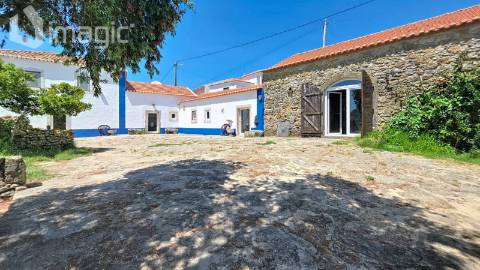 Quinta em Mafra inserida num terreno com 5,331m2.