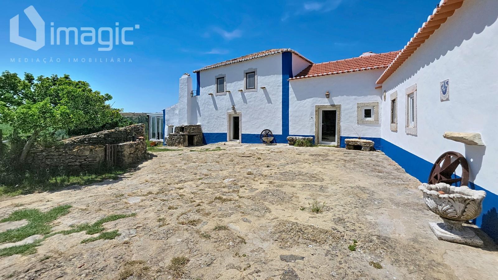 Quinta em Mafra inserida num terreno com 5,331m2.