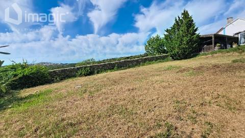 Quinta em Mafra inserida num terreno com 5,331m2.