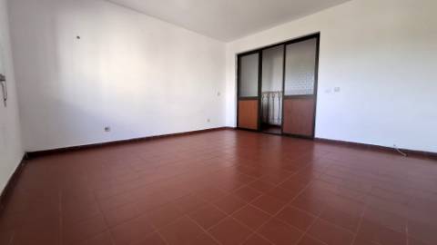 Apartamento T3 Usado em Casal de Cambra