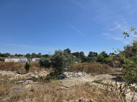 Lote Urbano em Paio Pires