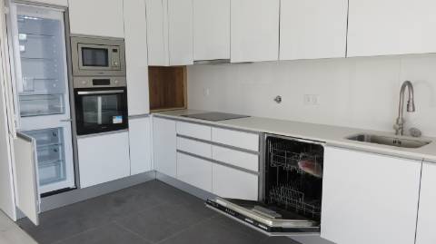 T3 com garagem em Santa Marta Corroios