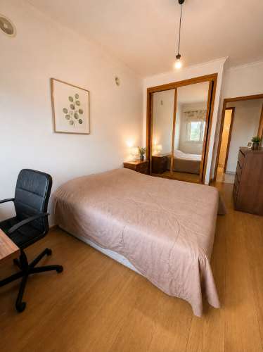 Apartamento T3 com Suíte, Varanda, Garagem e Arrecadação | Cruz de Pau - Amora