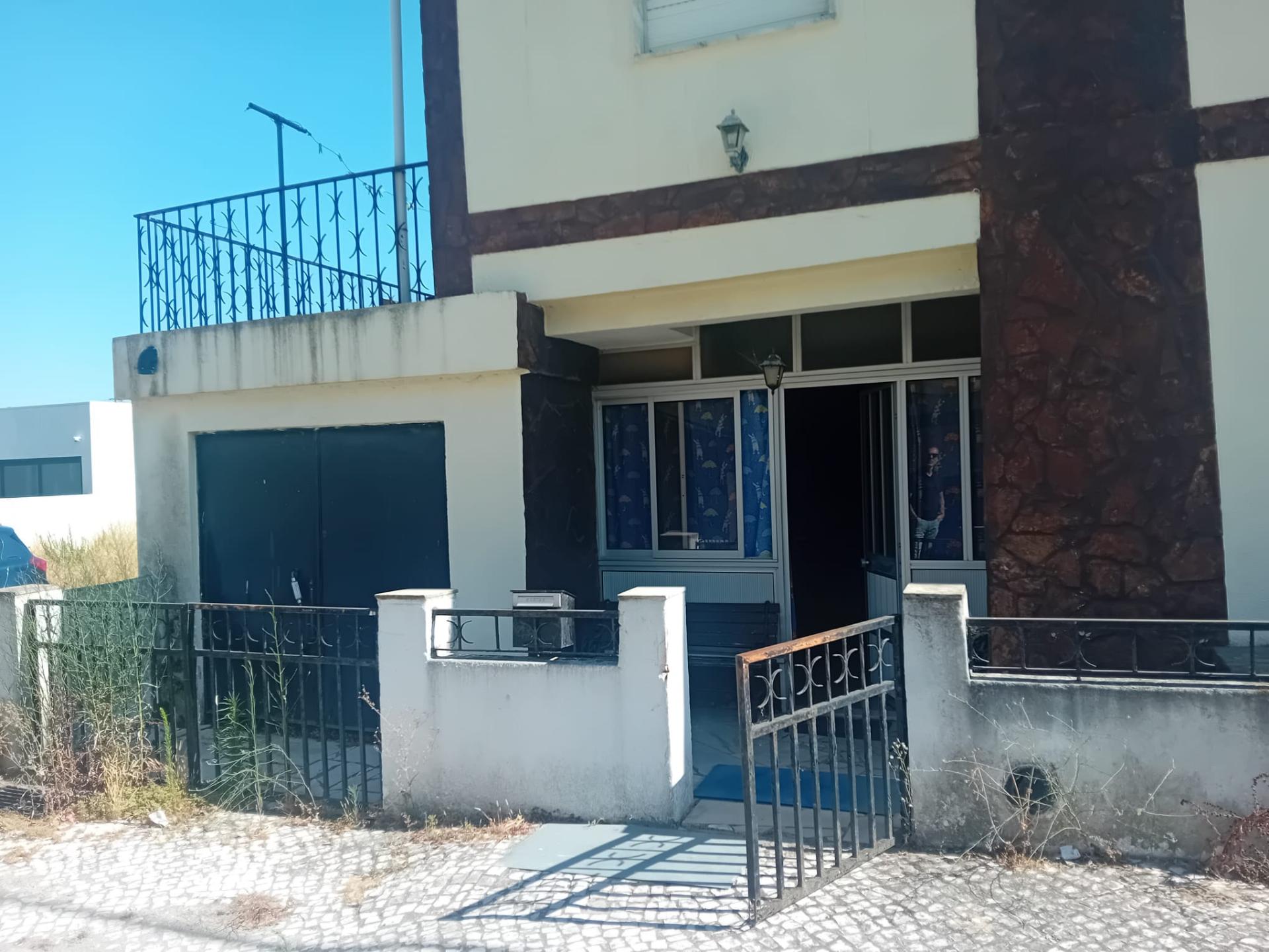 Moradia T3 para remodelar