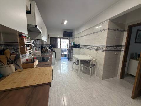 Apartamento T3 Amora - Junto à Baía do Seixal