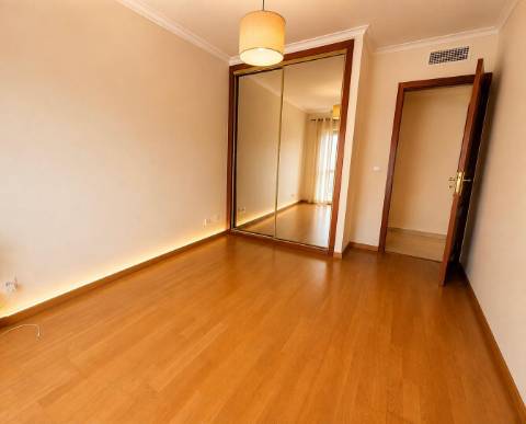 Apartamento T2, Quinta da Courela - Paio Pires