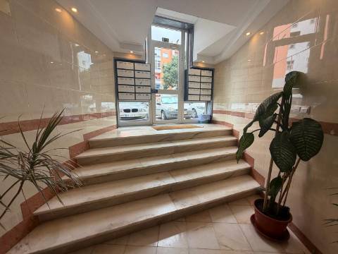 Apartamento T2, Quinta da Courela - Paio Pires