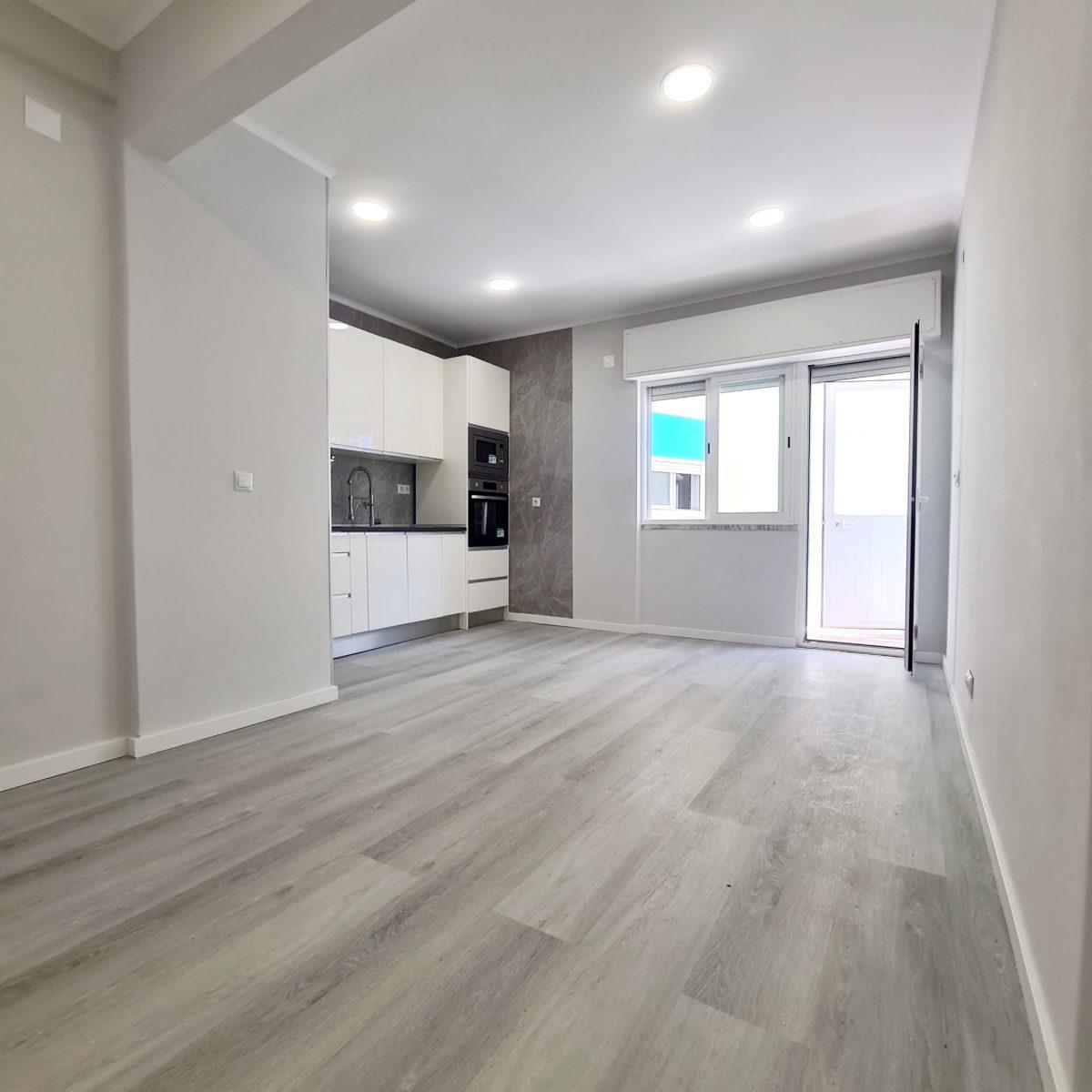 Apartamento T1 remodelado Amadora