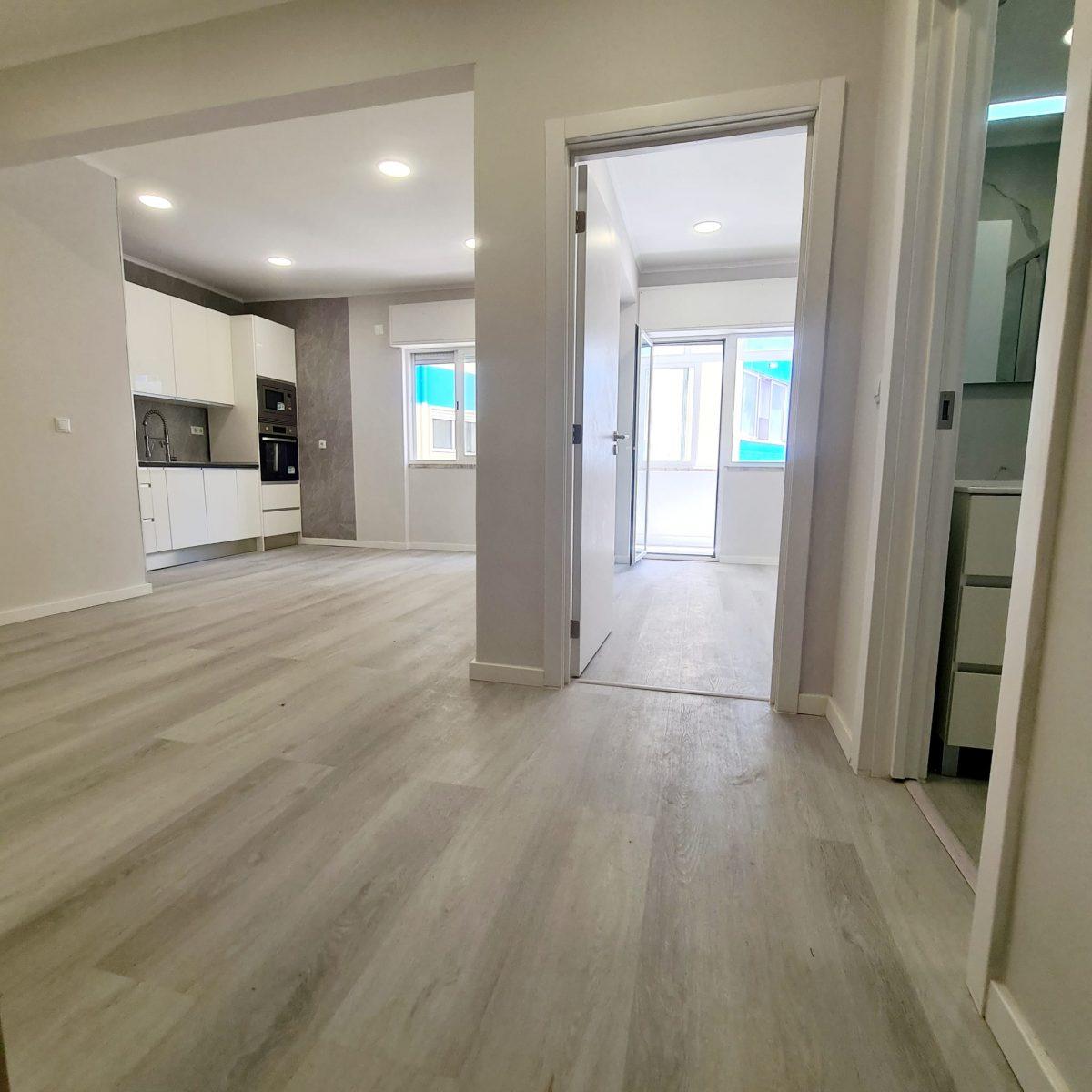 Apartamento T1 remodelado Amadora