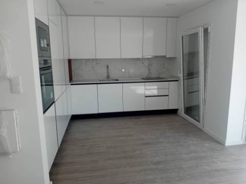Moradia geminada de LUXO