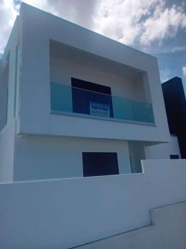 Moradia geminada de LUXO