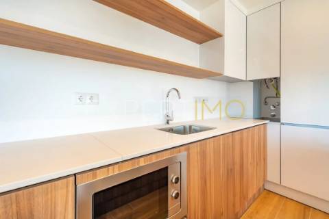 Apartamento T2 NOVO com garagem, arrecadação e piscina