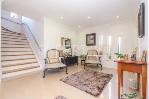 Moradia T5 c/ 500M2 1445m2 terreno, piscina, jardim na Mealhada