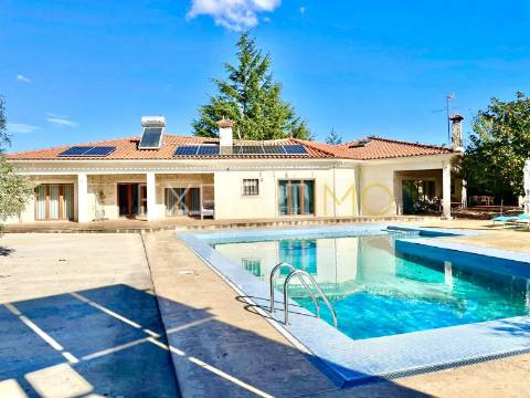 Moradia T4 com Piscina e Anexo Independente|Pombal