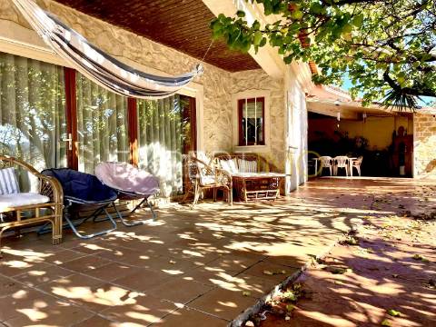 Moradia T4 com Piscina e Anexo Independente|Pombal