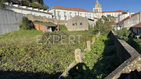 Prédio no centro de Leiria