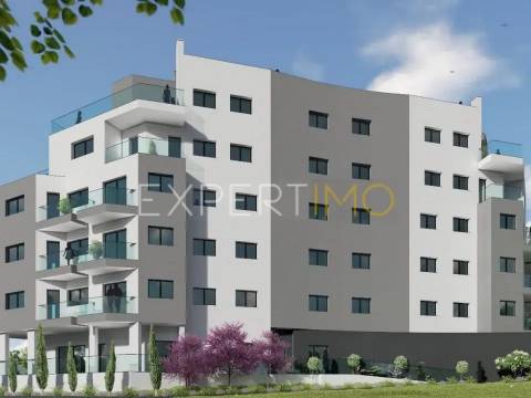 Apartamento Novo T2, a 200 m da Praia, de Armação, ALGARVE