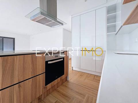 Apartamento T3 NOVO com garagem, arrecadação e piscina