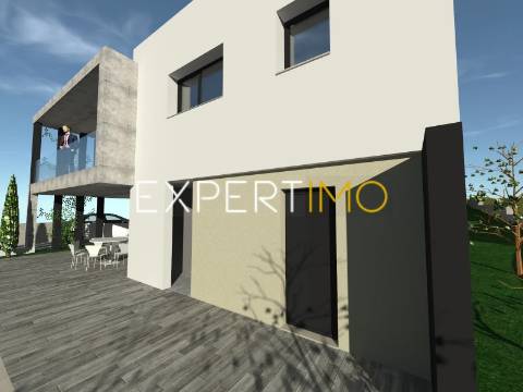 Moradia em inicio de Construção