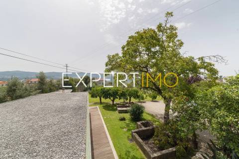 Moradia T5 com Piscina coberta