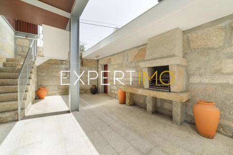 Moradia T5 com Piscina coberta