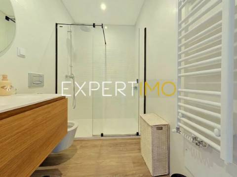Apartamento T5 com Garagem Box - Centro de Portimão