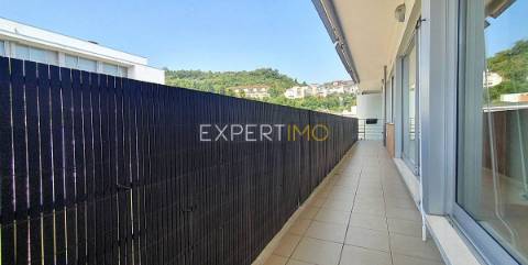 T2 Urbanização Qtª. da Várzea - Lugar Garagem - Elevador