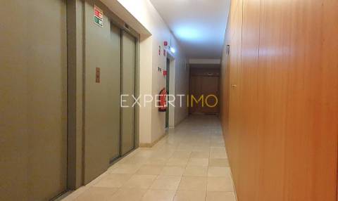 T2 Urbanização Qtª. da Várzea - Lugar Garagem - Elevador