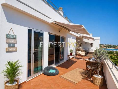 T1 Renovado com Terraço Privado perto da Marina de Portimão