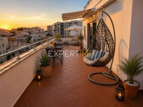 T1 Renovado com Terraço Privado perto da Marina de Portimão