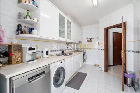 Apartamento T2+1 na Quinta do Conde, Sesimbra, Setúbal