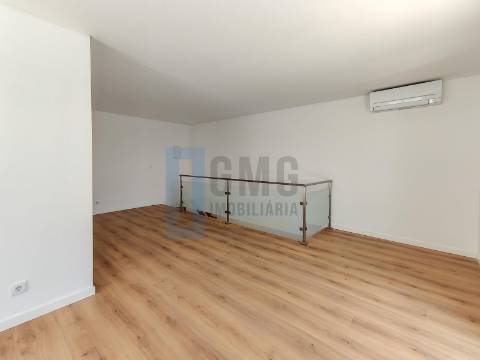 Apartmento Penthouse T3+1 nas Colinas do Cruzeiro
