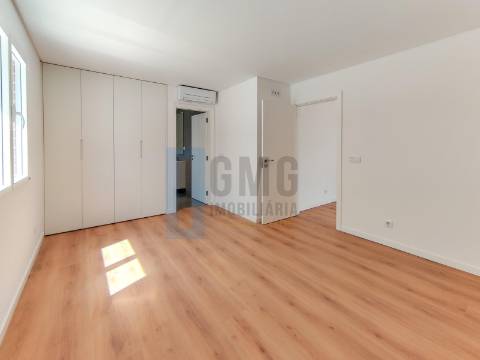 Apartmento Penthouse T3+1 nas Colinas do Cruzeiro