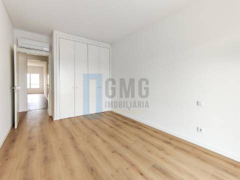 Apartmento Penthouse T3+1 nas Colinas do Cruzeiro