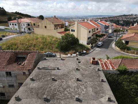 Terreno com 274m2 para Construção de Moradia Unifamiliar no Alto das Arroteias, Caneças