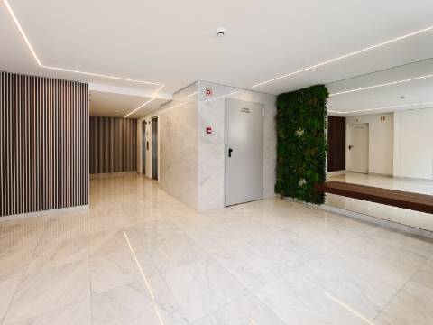 Apartamento T3+1 (T4) com Terraço e Garagem para 4 Carros - Colinas do Cruzeiro, Odivelas