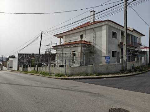 Moradia Geminada T3+1 Terraço - Granjas Novas (Em Construção)