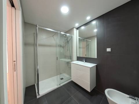 Apartamento T3 na Urbanização Colinas do Cruzeiro, Odivelas.